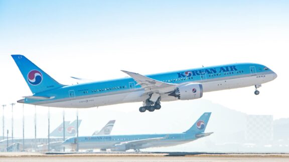 a Korean Airlines plane